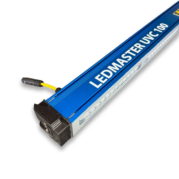 LEDMASTER UVC 100 – snabbkontakt och gavel