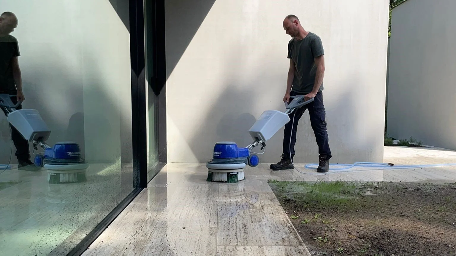 Terrazza TMC Kit rengör en hårdgjord yta